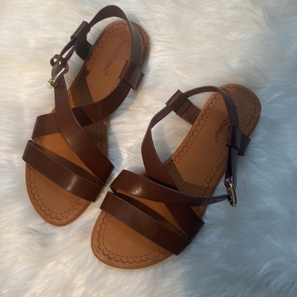 Pierre Dumas Sandals size 7 NEW brown flat sole - Picture 2 of 3